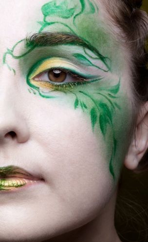 Green vines Fairy Eye Makeup, Carnaval Make-up, Mother Nature Costume, Fairy Face Paint, Fairy Eyes, Fantasy Make-up, Gold Food, Halloweenský Makeup, Makeup Sephora