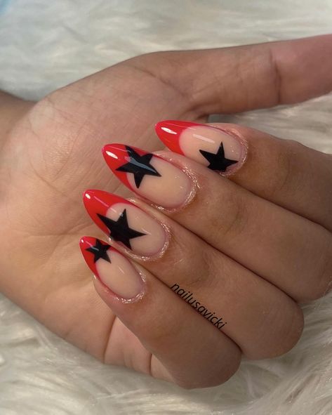 Happy Grad weekend to all the 🐺❤️🖤🎓 . . UNC GRADS, YOU’RE NEXT! SEE Y’ALL SOON🥰 . . #nails #nailusa #nailart #naildesign #nailsofInstagram #naildesigns #nailsoftheday #naildesignsideas #acrylic #acrylicnails #raleigh #durham #raleighnails #trend #trendynails #springnails #summernails #funnails #colorfulnails #graduation #graduationnails Uga Nails Design, Arkansas Nails, Uga Nails, Formula One Nails, Red Western Nails, Georgia Nails, Gameday Nails, Utah Nails, Racing Nails