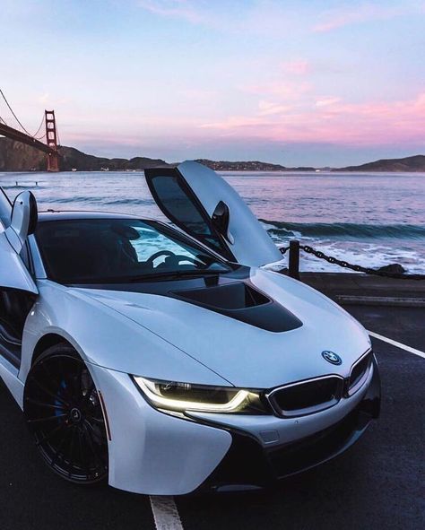 Luxury Cars Inside, Inside The Car Aesthetic, Car Aesthetic Interior, Cars Inside, Sporty Cars, White Cars, Investment Business, Image Moto, Dream Cars Bmw