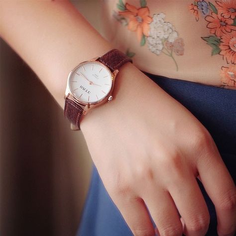 Cool! Retro Disc Leather Belt Students Brief Design Watches  just $28.99 from ByGoods.com! I can't wait to get it! Vintage Watches Women Leather, Latest Women Watches, Simple Watches, Fancy Watches, Cute Watches, Vintage Watches Women, Rhinestone Watches, Handmade Watch, Watches Women Leather