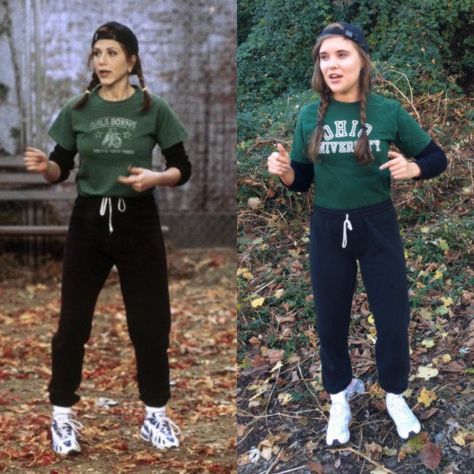 Sunday: “The One with the Football” (Season 3, Episode 9) Estilo Rachel Green, Rachel Green Style, Rachel Green Outfits, Friend Costumes, Mode Grunge, 90s Inspired Outfits, Tv Show Outfits, Outfit 90s, 90s Fashion Outfits