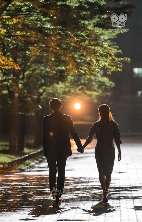 [Drama] Final set of stills from Suspicious Partner | Ji Chang Wook's Kitchen Suspicious Partner Kdrama, Kuala Lampur, Korean Couple Photoshoot, Best Whatsapp Dp, Suspicious Partner, Korean Drama Romance, W Two Worlds, 17 Kpop, Dp Images