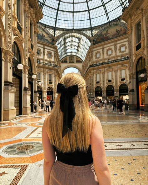 Galleria Vittorio Emanuele II 🇮🇹 . . . #galleriavittorioemanuele #galleria #milan #italy #visititaly #travel #travelphotography #instatravel #wanderlust Milan Instagram, Milan Duomo, Galleria Vittorio Emanuele Ii, Visit Italy, Milan Italy, Instagram Pictures, Insta Travel, Milan, Travel Photography