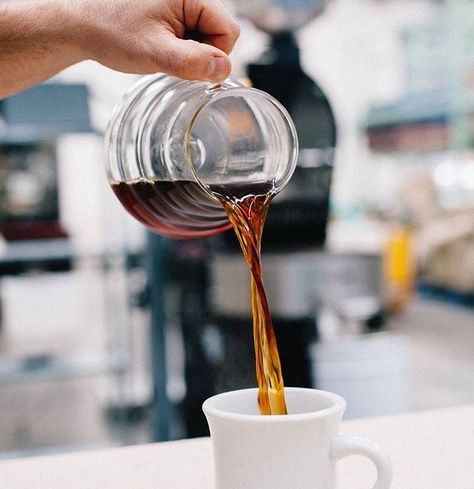 Pouring a beautiful cup from the heatproof Hario Range Server available in 3 sizes! Shop Online at: @alternativebrewing - link in bio #AlternativeBrewing & TAG us to be featured  by @clarkstcoffee by alternativebrewing Chemex Coffee, Pod Coffee Machine, Coffee Holder, Burr Coffee Grinder, Coffee Hacks, Coffee Carafe, Coffee Server, Automatic Coffee Machine, Brewing Equipment