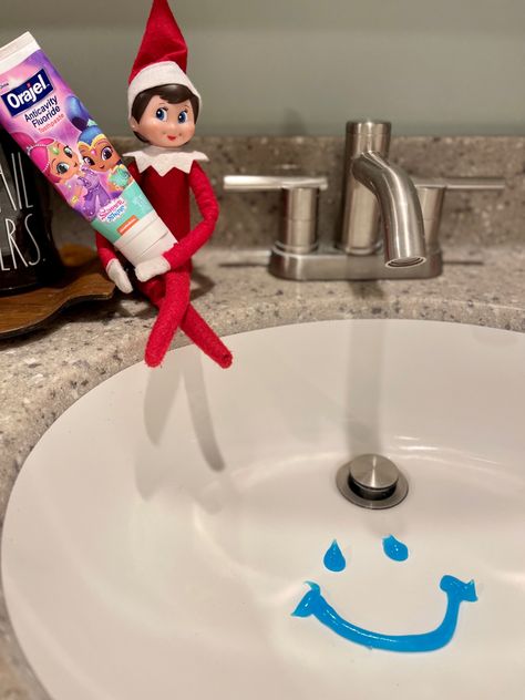 25 Days Elf On The Shelf, Golfing Elf On The Shelf, Elf On The Shelf Appearance Ideas, Elf On The Shelf Ideas 1st Time, Easy Elf On The Shelf Ideas Preschool, Eld On Shelf Ideas, Elfie Ideas Christmas Elf Easy, Santa Elf Ideas, Welcoming A Second Elf On The Shelf