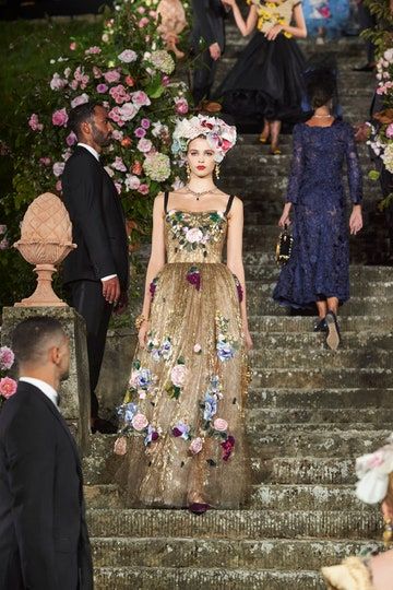 Dolce & Gabbana Haute Couture Automne-Hiver 2020-2021 - Défilés | Vogue Paris Dolce Gabbana Alta Moda, Michael Cinco, Ellie Saab, Vogue India, Vogue Germany, Zuhair Murad, Dolce E Gabbana, Haute Couture Fashion, India Fashion