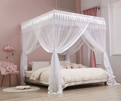 Queen canopy bed