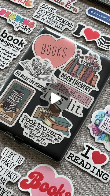 Kaitlen | Bookstagram on Instagram: "Decorate my kindle with me 📜🤎" Kindle Accessories Aesthetic, Decorate Kindle, Kindle Case Aesthetic, Kindle Decoration, Kindle Accessories, Kindle Paperwhite Case, Accessories Aesthetic, Case Aesthetic, Kindle Case