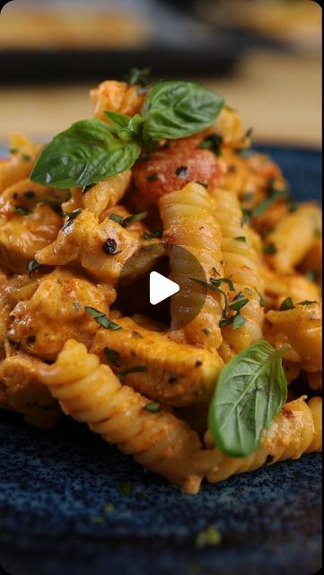 High Protein Chicken Pasta, Protein Chicken Pasta, High Protein Chicken, Pasta Chicken, Creamy Chicken Pasta, Pasta Food, Pasta Pasta, Cooking Chef, Rigatoni