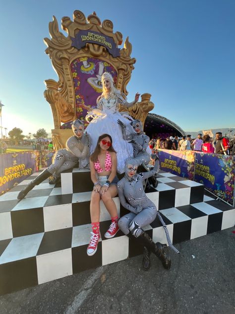 Beyond Wonderland Rave, Alice In Wonderland Rave Outfit, Beyond Wonderland Outfit, Hearts Converse, Wonderland Outfit, Beyond Wonderland, Red Converse, Rave Outfit, 1st Birthdays