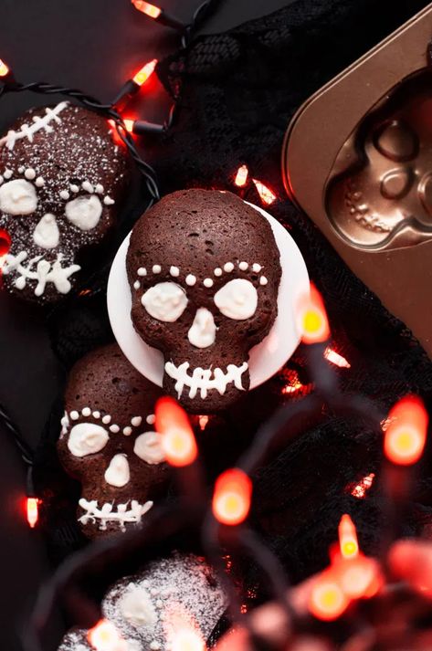 Chocolate Halloween Desserts, Chocolate Halloween, Molten Cake, Gooey Brownies, Skull Cake, Chocolate Festival, Halloween Dessert, Fun Halloween Food, Easy Halloween Food