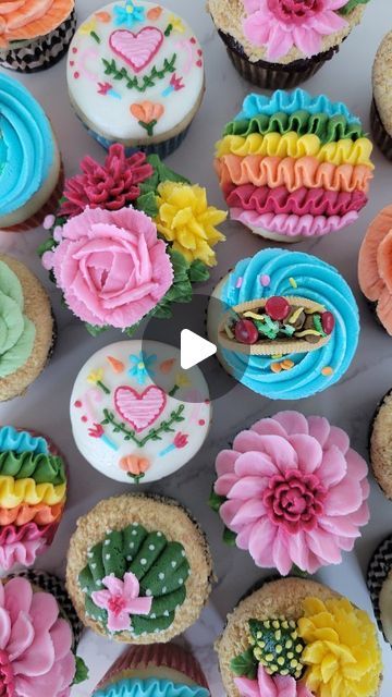 Beery Bakes on Instagram: "Cinco de Mayo cupcakes 🌵�🌸  #cupcakeart #cupcakedesign #cincodemayocupcakes #cincodemayoparty #indianapoliscupcakes #indianapolisbaker" Mexican Birthday Cupcakes, Mexican Flavored Cupcakes, Mexican Theme Cupcakes, Mayo Cupcakes, Mexican Cupcakes, Decorated Cupcakes, Baking Stuff, Cupcake Decoration, Fiesta Theme