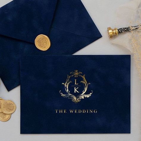 Wedding Invites Blue, Invitation Envelope Ideas, Royal Blue And Gold Wedding Theme, Royal Blue Invitations, Royal Envelope, Royal Themed Wedding, Wedding Invitations Royal, Royal Wedding Theme, Royal Wedding Themes