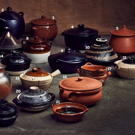 Clay Pots Cooking, Earthen Water Pot In Kitchen, Clay Pot For Cooking, Pottery Cooking Pots, Stone Pot Cooking, Korean Clay Pot Recipes, Romertopf Clay Pot Recipes, Clay Pot Recipes, Cooking Pottery