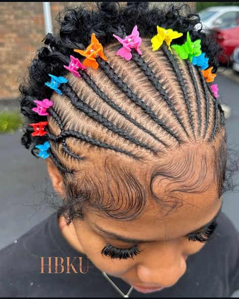 This?? 🔥��♨️🌶️😍❤️ Follow @letstalkhairs on tiktok. @letstalkhairs promotes dopest hairstyles, hair fashion and discussions 📩DM FOR DIFFERENT PROMO/ADS PACKAGES AVAILABLE ______________________ ✂️ Featured stylists 👉: @hairbykingunyque 📍: Cincinnati, OH DM THEM 👆 FOR THIS STYLE ______________________ IGNORE #braids #braidstyles  #hair  #naturalhairstyles     knotless braids, protectivestyles, soft locs, butterfly locs, distressed locs, Bonita locs, Cincinnati, OH Braider Cincinnati, OH... Cute Hairstyles For Butterfly Locs, Bonita Locs, Butterfly Clips Hairstyles, Adult Hairstyles, Locs Distressed, Butterfly Braids, Distressed Locs, Soft Locs, Cute Hairstyles For School