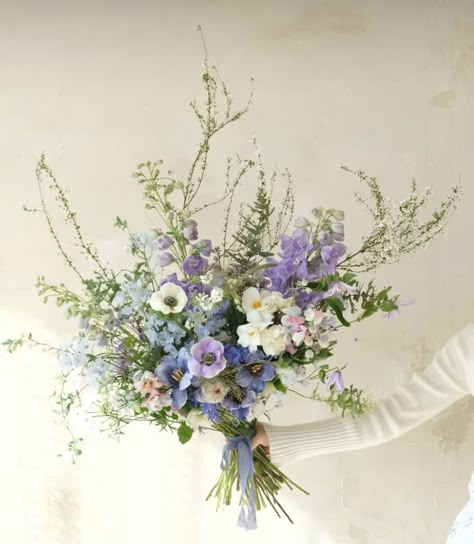 Lilac Flower Arrangements Wedding, Periwinkle Wedding Bouquet, Blue And Lilac Wedding Flowers, September Bouquet Wedding, Lavender And Blue Wedding Bouquet, September Flower Bouquet, Delphinium Flower Arrangement, Lilac Bouquet Wedding, Bridal Bouquet September