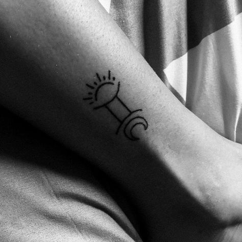 Small Gemini Sun Moon Symbol Gemini Sun And Moon Tattoo, Gemini Tattoo Sun And Moon, Gemini Sun Tattoo, Gemini Moon Tattoo, Gemini Tattoo Small, Small Gemini Tattoo, Gemini Tattoo For Men, Sun Moon Symbol, Gemini Symbols