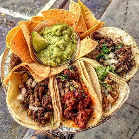 Fire Food, Hispanic Food, Food Babe, Mexican Food Recipes Easy, Food Therapy, Food Drinks Dessert, Food Platters, Food Obsession, Cafe Food