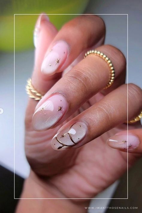 champagne cat eye nails Gel X Cat Eye, Cat Eye Nail Inspiration, Cat Eye With Design Nails, Nail Art Designs Cat Eye, Cute Cat Eye Nails, Cat Eye Nail Tips, Cat Eye Flower Nails, Champagne Cat Eye Nails, Cat Eye Nails Polish Art Designs