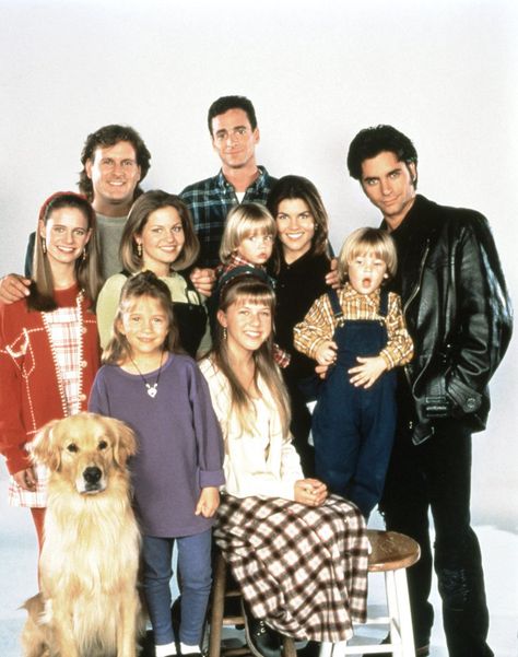 Pin for Later: 40 Parenting Lessons We've Learned From Popular TV Shows Like Friends and Gilmore Girls A full house is a happy house. The Tanners let everyone in — even DJ’s crazy friend Kimmy — and their lives were richer because of it. Elias Harger, Lori Loughlin Full House, Andrea Barber, Full House Funny, Full House Tv Show, Full House Cast, Uncle Jesse, Bob Saget, Jodie Sweetin