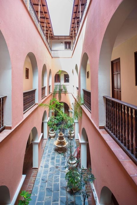 Puerto Rico Apartment, Puerto Rico House Design, Puerto Rico Home Decor, Rooms Reference, Puerto Rico House, Mexican House Exterior, Pr Aesthetic, Pink Stucco, Spanish Street