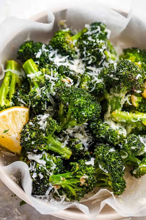 Roasted Broccoli Air Fryer, Broccoli Air Fryer Recipes, Air Fryer Roasted Broccoli, Air Fryer Broccoli, Roasted Broccoli Recipe, Yummy Vegetable Recipes, Fried Broccoli, Strawberry Rhubarb Crisp, Rhubarb Crisp