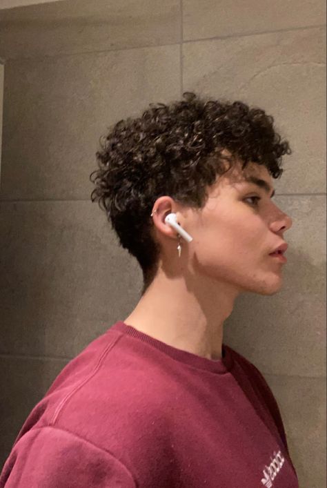 Curly hairstyles Mixed Haircut Curly Hair Men, Short 3b Hair Men, 3b Short Curly Hairstyles, 3b Hairstyles Men, 3b Hair Men, 3c Hairstyles Men, 3b Curly Hair Men, Curly Hair Low Taper, Curly Flow Men