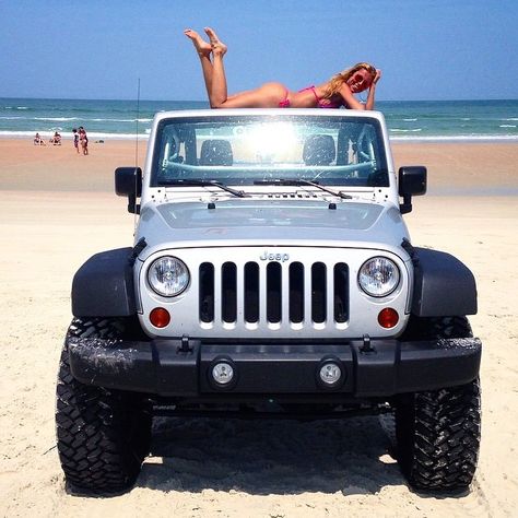 Jeep Beach, Jeep Girls, Hors Route, Black Jeep, Cool Jeeps, Lovely Car, Jeep Lover, Jeep Models, Jeep 4x4