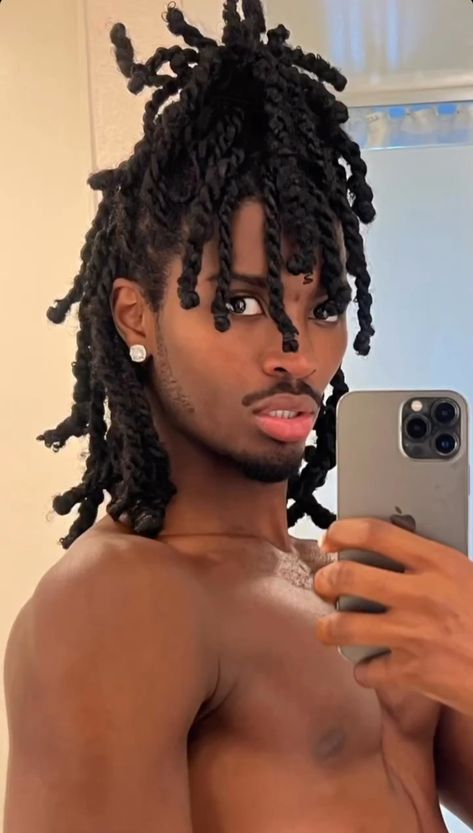 Masculine Natural Hairstyles, Butterfly Locs Men, Long Head Hairstyles, Male Black Hairstyles, Poc Hairstyles Male, Male Loc Styles, Black Male Hairstyles, Twist Men, Alton Mason