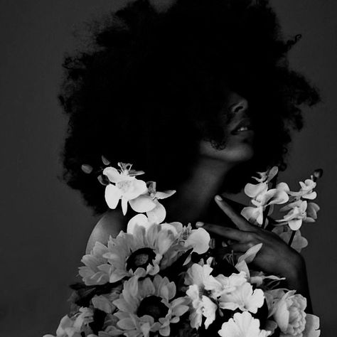 Black And White Photography Black Women, Black And White Photoshoot Black Women, Flower Photoshoot Black Women, Plus Size Modeling Poses, Rebrand Photoshoot, 25 Photoshoot, Actor Portfolio, Bold Photoshoot, Black Power Art