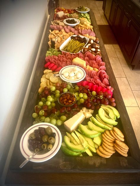 Charcuterie Inspiration, Charcuterie Platter, Charcuterie And Cheese Board, Charcuterie Recipes, Food Board, Food Platters, Charcuterie Boards, Serving Trays, Zombie Apocalypse