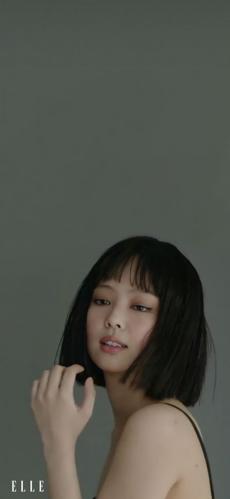 Jennie With Short Hair, Short Hair Jennie, Jennie Short Hair, Short Hair Grey, Elle Photoshoot, Hair Styles For Short Hair, Jennie Wallpaper, Styles For Short Hair, Grey Aesthetic