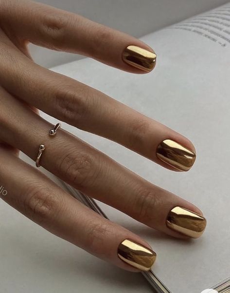 Nail Polish Ideas Easy, Nails Styles, Pedi Ideas, New Years Eve Nails, Golden Nails, Gold Nail Polish, Gold Nail Designs, Gold Nail, Activities Preschool