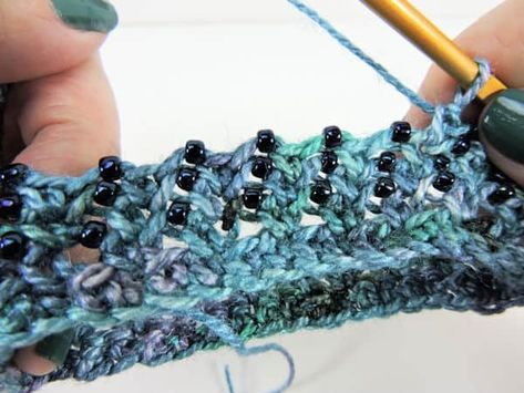 Astral Bay Scarf Free Crochet Pattern Crochet Scarf With Beads, Crochet Snood, Crochet Blanket Tutorial, Invisible Thread, Beaded Projects, Scarf Ideas, Beaded Scarf, Crochet Classes, Headpiece Diy