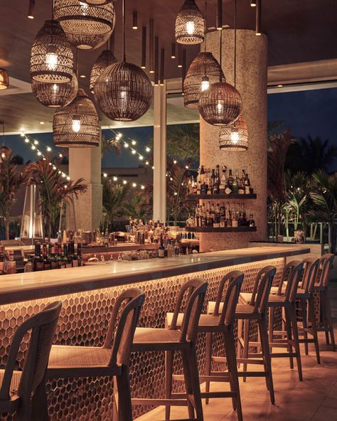 Alfredo Paredes Designs a Beachside Restaurant in Fort Lauderdale for Laurent Tourondel - Interior Design Beachside Restaurant, Famous Chef, Outdoor Cocktail, Brick Arch, Interior D, Outdoor Restaurant, Pool Bar, Restaurant Interior Design, Private Dining