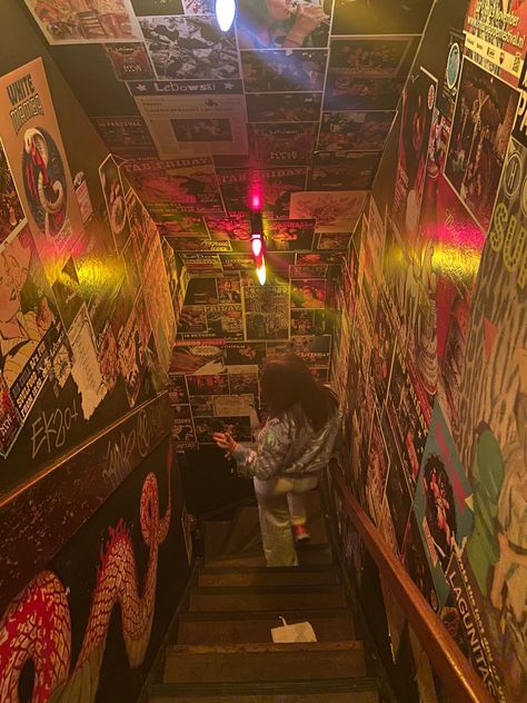 #instagram #inspo #girl #aesthetic #vibe #club Cavern Club Aesthetic, Counter Culture Aesthetic, 80s Night Club Aesthetic, 2000s Clubbing Aesthetic, Y2k Clubbing Aesthetic, Punk Club Aesthetic, Tokyo Club Aesthetic, Old Club Aesthetic, Fun Vibes Aesthetic