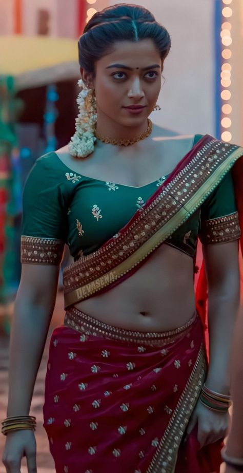 Rashmika Mandanna Navel, Rashmika Mandana Navel, Rashmika Mandana Hot Back, Rashmika Mandana Hot Pics, Rashmika Mandanna Saree, Famous Indian Actors, Rashmika Mandanna, Janhvi Kapoor, Bollywood Outfits