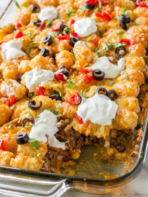 Tater Taco Casserole, Tot Recipes, Corn And Cheese, Tater Tot Casserole Recipe, Mexikansk Mat, Tater Tot Recipes, Tot Casserole, Tater Tot Casserole, Taco Casserole