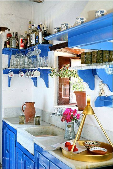 ...... Greek Home Decor, Greek Homes, Greek Cafe, Greek Decor, Mediterranean Interior, Greek Blue, Greek Tradition, Greek House, Haus Am See