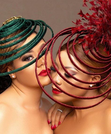 Facinator Ideas, Hatinators Fascinators, Fascinator Hats Outfit, Facinator Hats, How To Make Fascinators, Fascinator Hats Diy, Fascinator Hats Wedding, Green Fascinator, Classy Hats