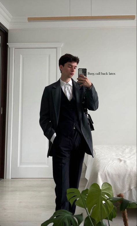 Fashion Pria Casual, Vintage Male Outfits, Men Formal Outfit Classy, Male Outfits Aesthetic, Men Formal Outfit, Vintage Wedding Suits, Formal Boys Outfit, Olivia Neill, Outfit Pria