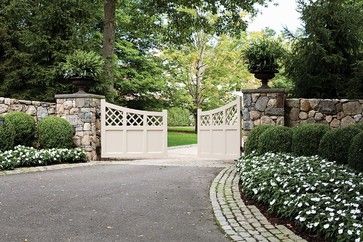 Landscaped Driveway, Landscaping Entrance, Garden Pools, Light Posts, Driveway Entrance Landscaping, Main Gates, Farm Entrance, Estate Gates, Driveway Ideas