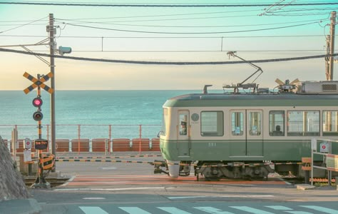 Japan Train, Scenery Photography, Japon Illustration, Japan Aesthetic, Kamakura, Cinematic Photography, Environment Design, Laptop Wallpaper, Backgrounds Desktop