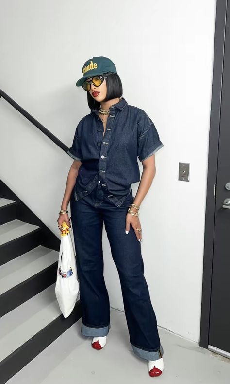 Black Women Baseball Cap Outfit, Casual Work Outfits Street Style, Denim Jeans And Jacket Outfit, Denim Inspo Outfit, Radio City Music Hall Outfit, Navy Blue Outfit Black Woman, Denim Theme Outfit, Outfit With Orange Shoes, Baseball Hat Outfit Black Women