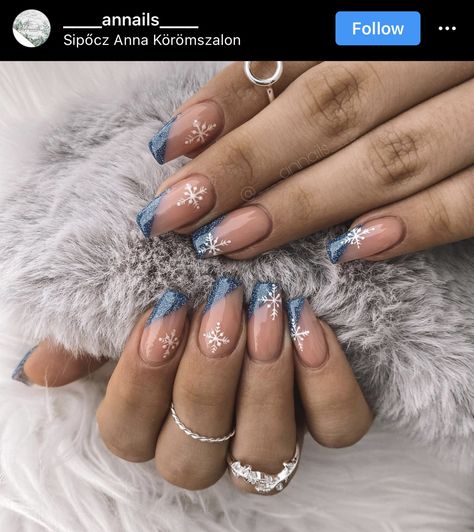 Blue Christmas Nails, Snowflake Nail Design, Classy Nail Art Ideas, Snow Nails, Nail Designs Tutorial, Winter Nails Acrylic, Snowflake Nails, Blue Nail Designs, Animal Print Nails