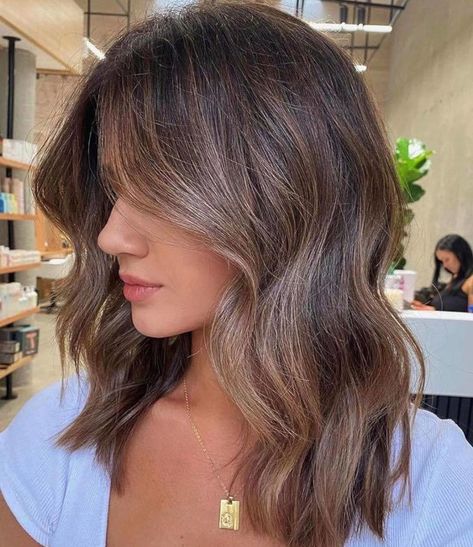 Adding Highlights To Brown Hair, Shorter Brown Hair, Shoulder Length Balayage Brunette, Medium Brunette Hair With Highlights, Chopped Hair, Veil Updo, Golden Brunette, Rambut Brunette, Baby Lights