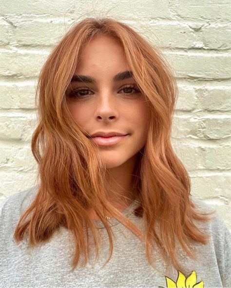 Short Light Red Hair, Mid Length Copper Hair, Pink Copper Hair, Red Hair Cuts, Hair Dye Trends, Short Copper Hair, Light Copper Hair, Copper Bob, Horrible Hair