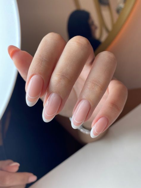 Simple elegant nail style French Nails Double Line, Double Lined French Tip, Double Line French Tip Nails, Double French Tip Nails, Double French Nails, Simple Elegant Nails, Elegant Nail, Girl Nails