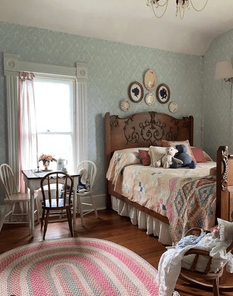 Bryarton Farm, Farmhouse Restoration, Georgian Interiors, Bedroom Ideas Aesthetic, Casa Vintage, Cottage Bedroom, Style Cottage, Cottage Interiors, Vintage Bedroom