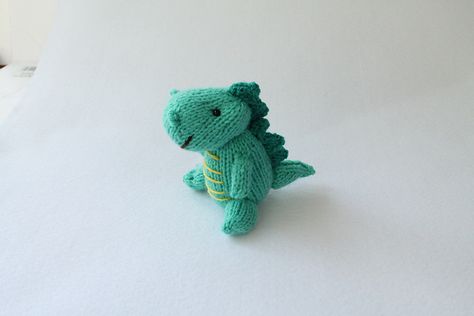 Five Colorful Dinosaur Patterns – All Knit Flat – They Make Great Pets! | KnitHacker